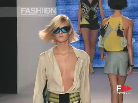 Missoni Spring Summer 2001 1 of 4 Milan Pret a Porter by Fashion Channel