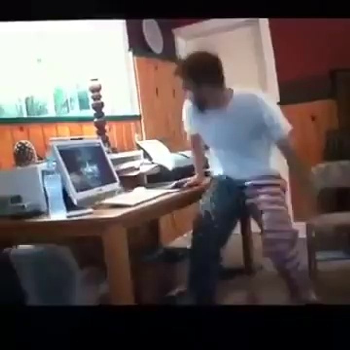 funny video that frightens a man,girls don't watch