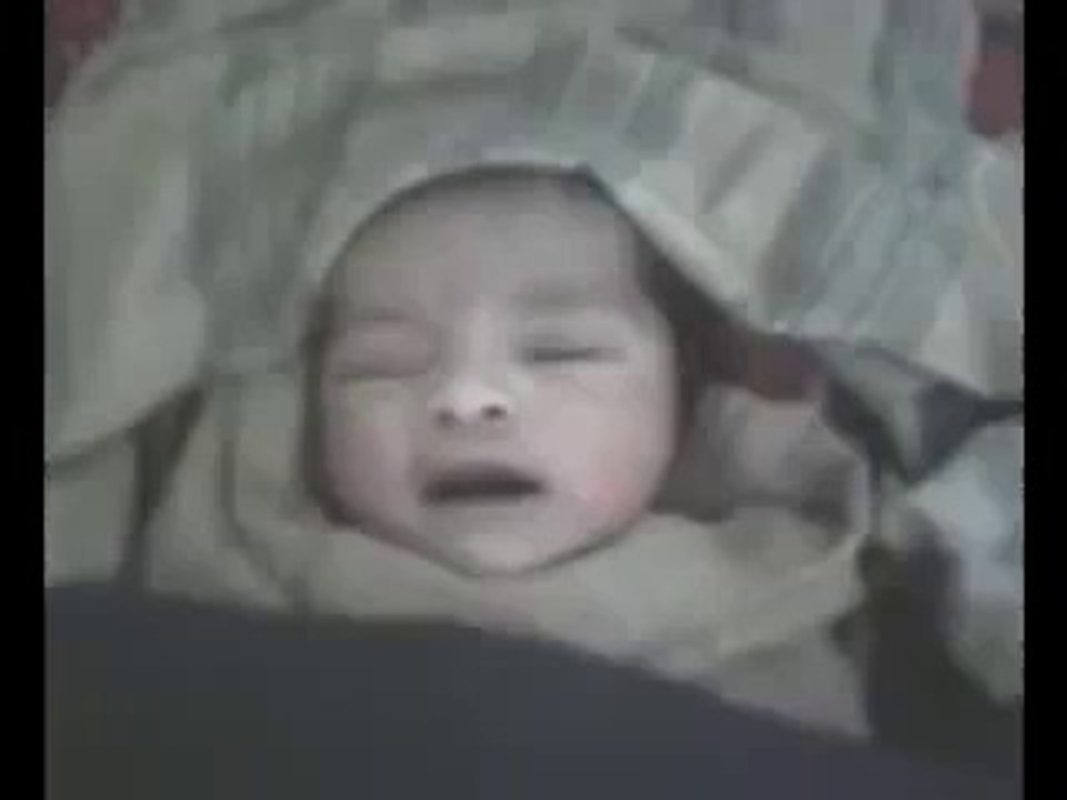 ایک دن کا بچہ اللہ کا نام پکارتا ھے اور ھم لوگ گانے بجانے میں مصروف ہیں یا اللہ ھم کو ھدایت دیں آمین