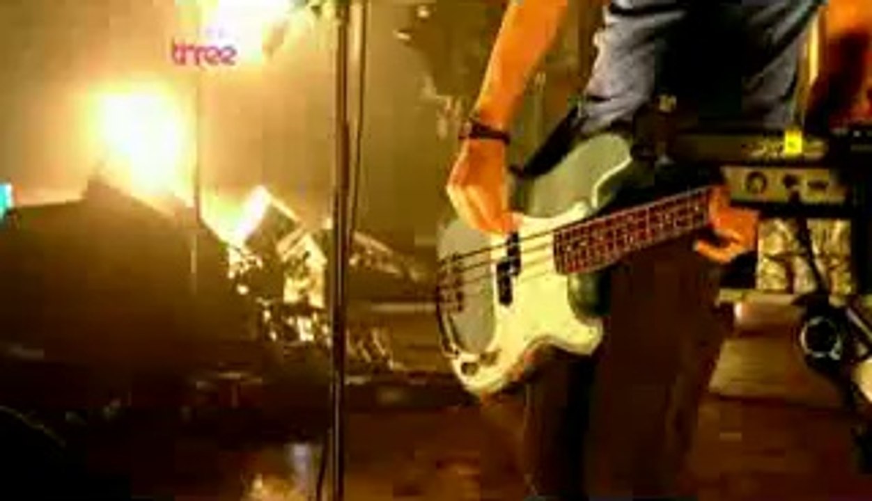 Bloc Party - One Month Off LIVE @ Glastonbury 2009 [HQ]