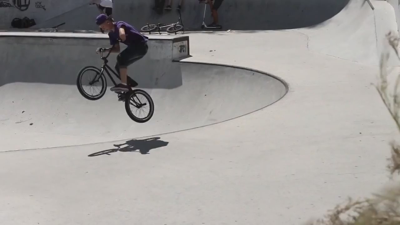 This One Armed BMX Rider KILLS IT