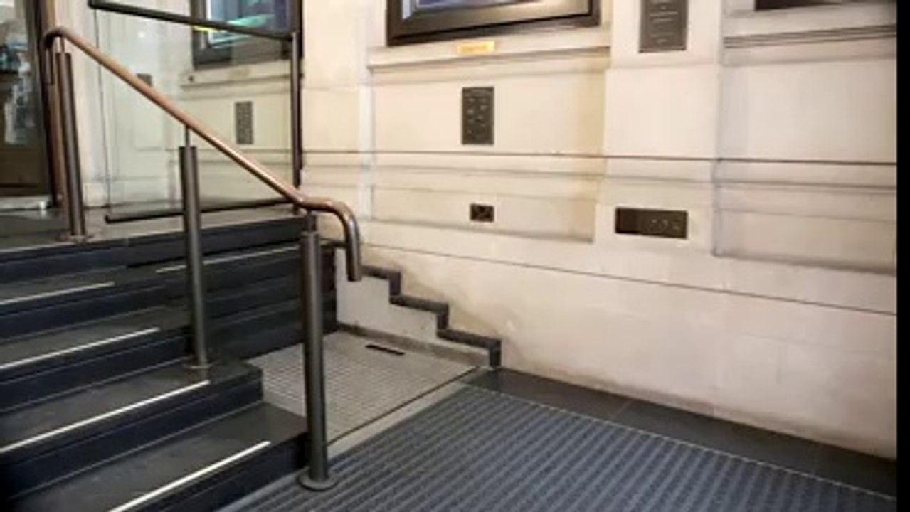 JUST AWESOME! Why doesn't every building in the world use this! Isn't this idea GREAT?