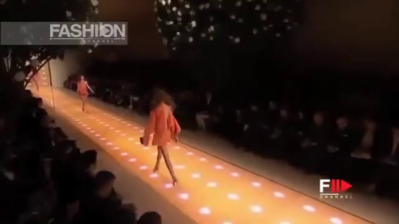 "Versace" Fashion Show - Spring Summer 2013 - Milan Fashion Week p-a-p Woman by Fashion Channel