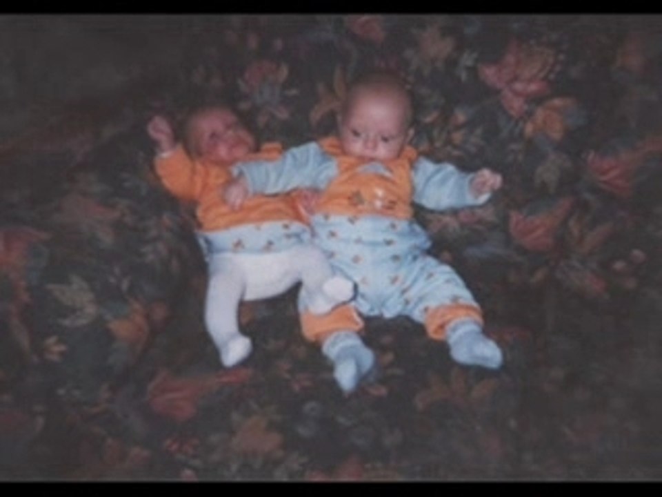 Maylis et Mathéo photo d'eux bébés