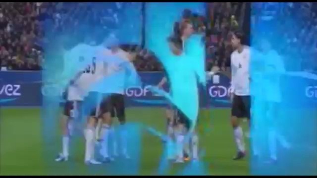France - Allemagne : Zizou marque avec des chaussures en or (2001)
