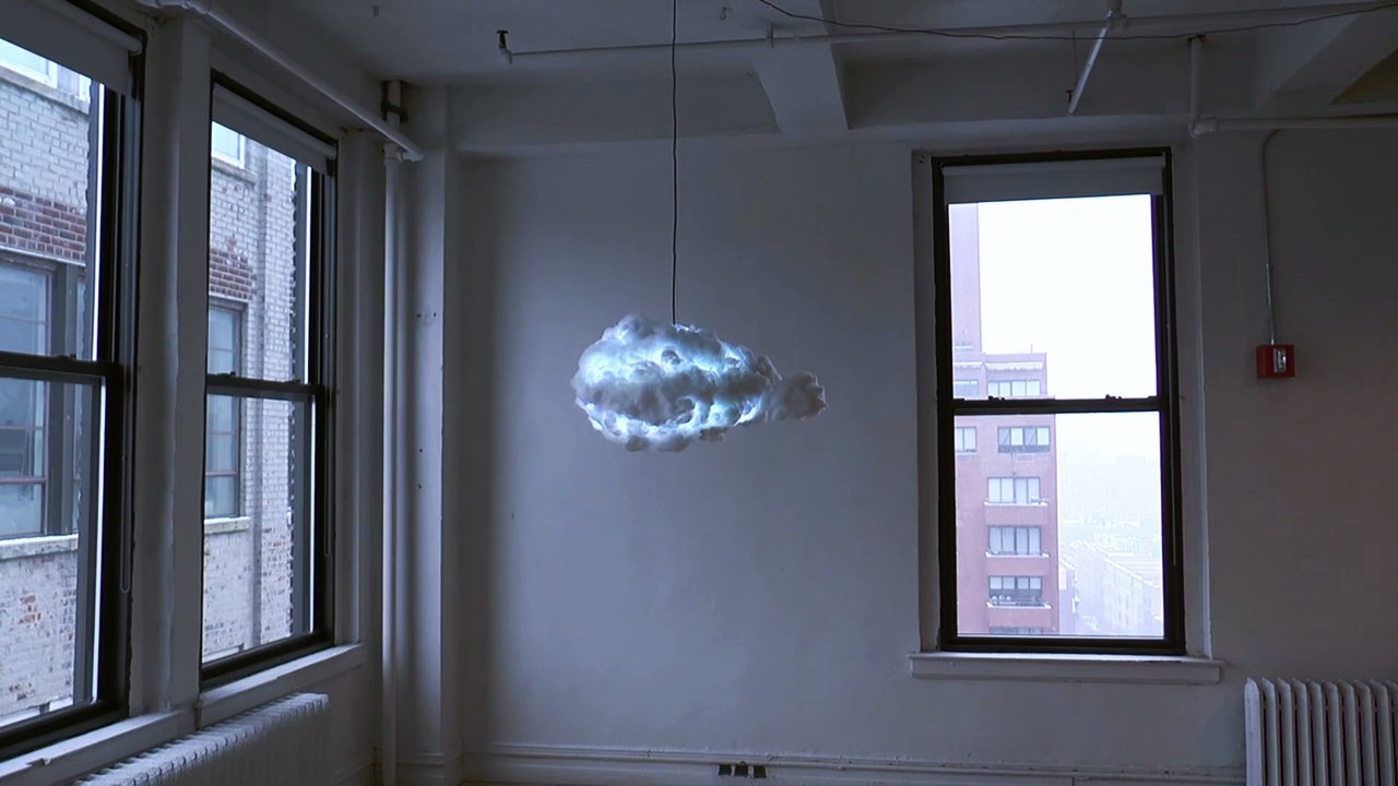 Une lampe interactive en forme de nuage