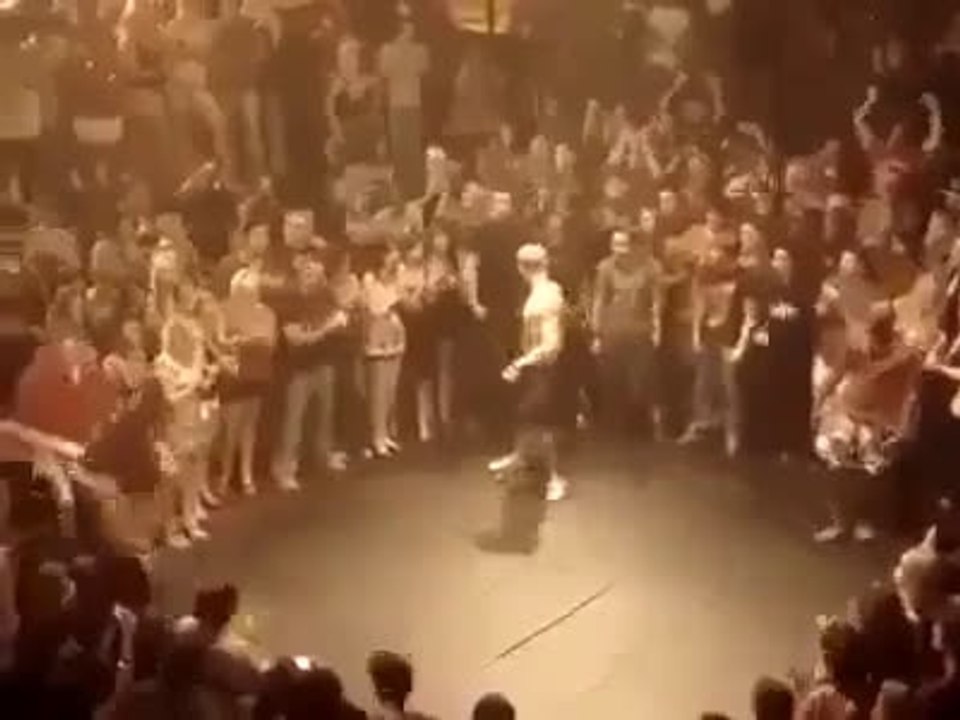 İnanılmaz Bir Dövüş Gösterisi