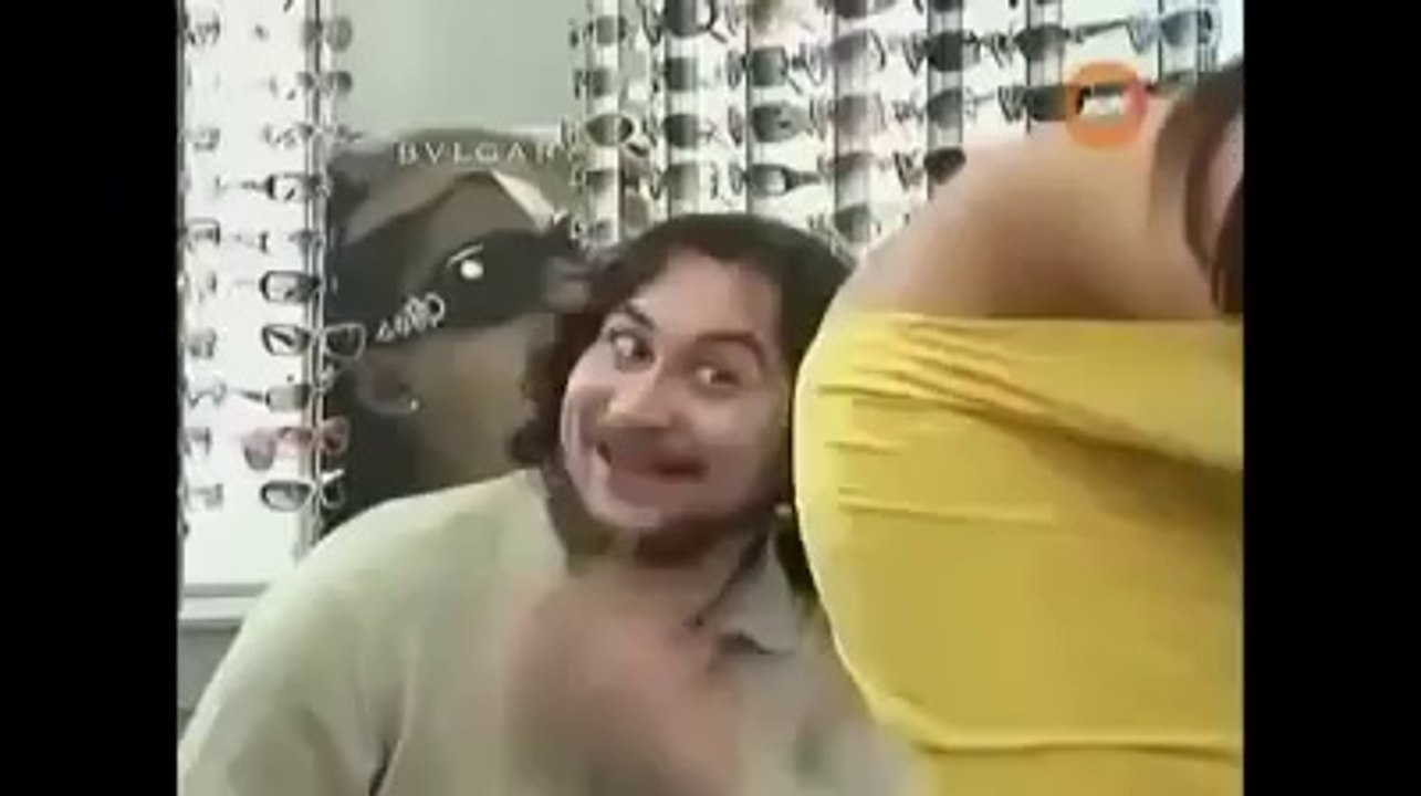 Sexy Hot Girl Doing Funny Prank