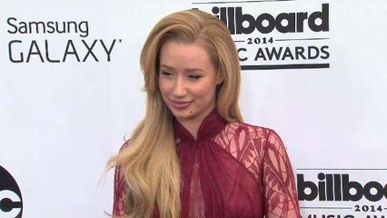 Video herunterladen: Iggy Azalea Addresses Nicki Minaj Drama