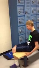 Un élève se prend une bonne correction