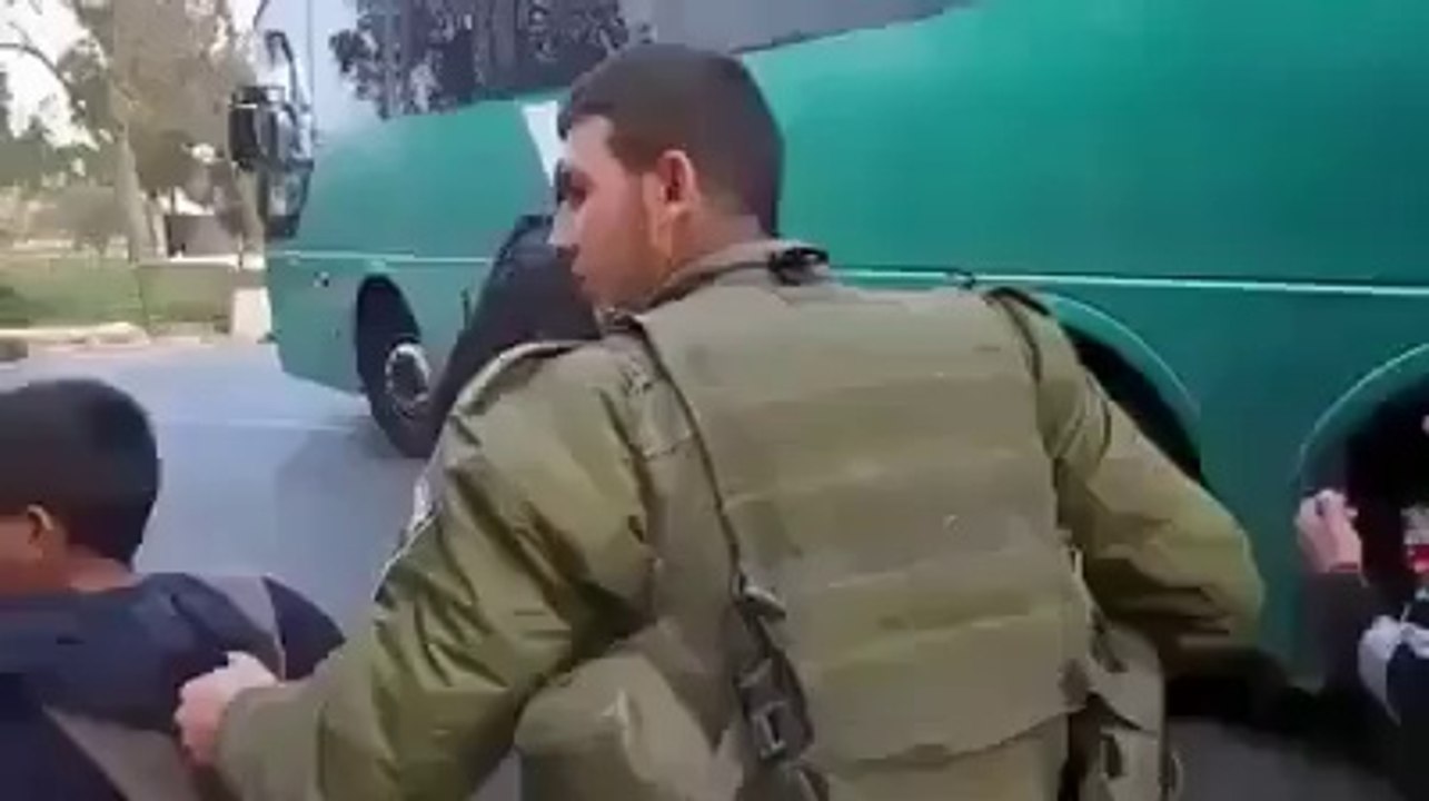 Watch what the Israelis soldiers doing. - বাঁশেরকেল্লা - Basherkella _ Facebook