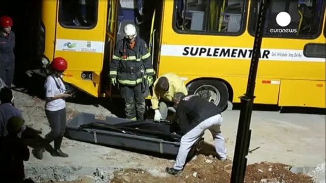 Brasile: crollo del viadotto, protesta a Belo Horizonte