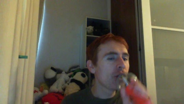 Wiwi égratigne uh huh des Surfs