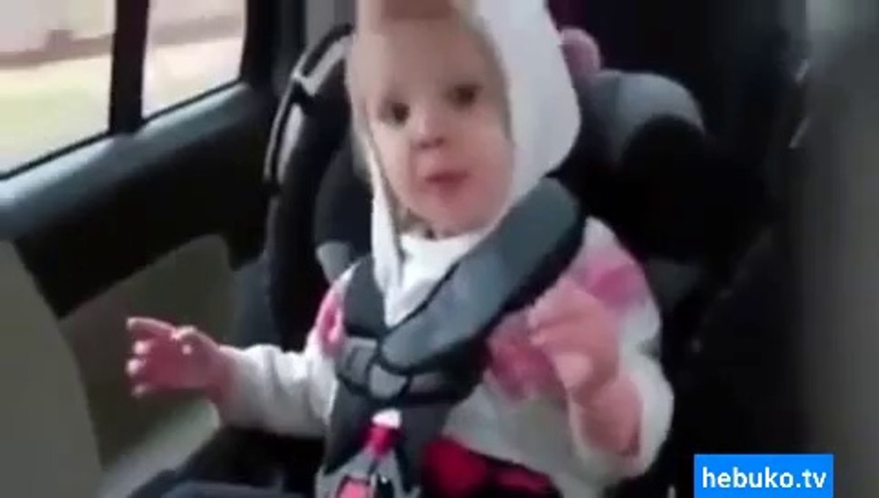 bu bebeğe çok güleceksiniz. çok sevimli :) - yo yo yo!