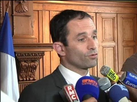 Albi: Benoît Hamon, ému, parle d'un jour de vacances endeuillé - 04/07