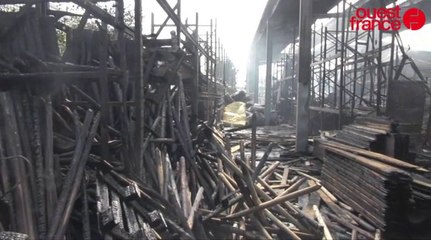 Le Mr Bricolage de Bain-de-Bretagne entièrement ravagé par un violent incendie