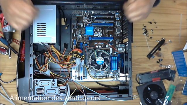 Montage d'un ordinateur fixe à partir de pièces détachées étape 9 alimentation principale de la carte mère