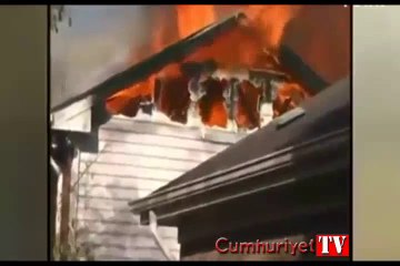 Becereksiz itfaiyeci suyu bakın nereye sıkıyor