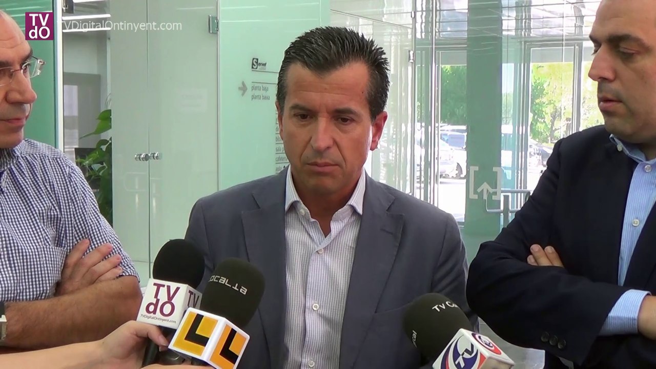 Rafa Miro en la visita al Centre Servef d'Ontinyent