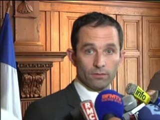 Enseignante poignardée: "un acte odieux" pour Benoît Hamon - 04/07