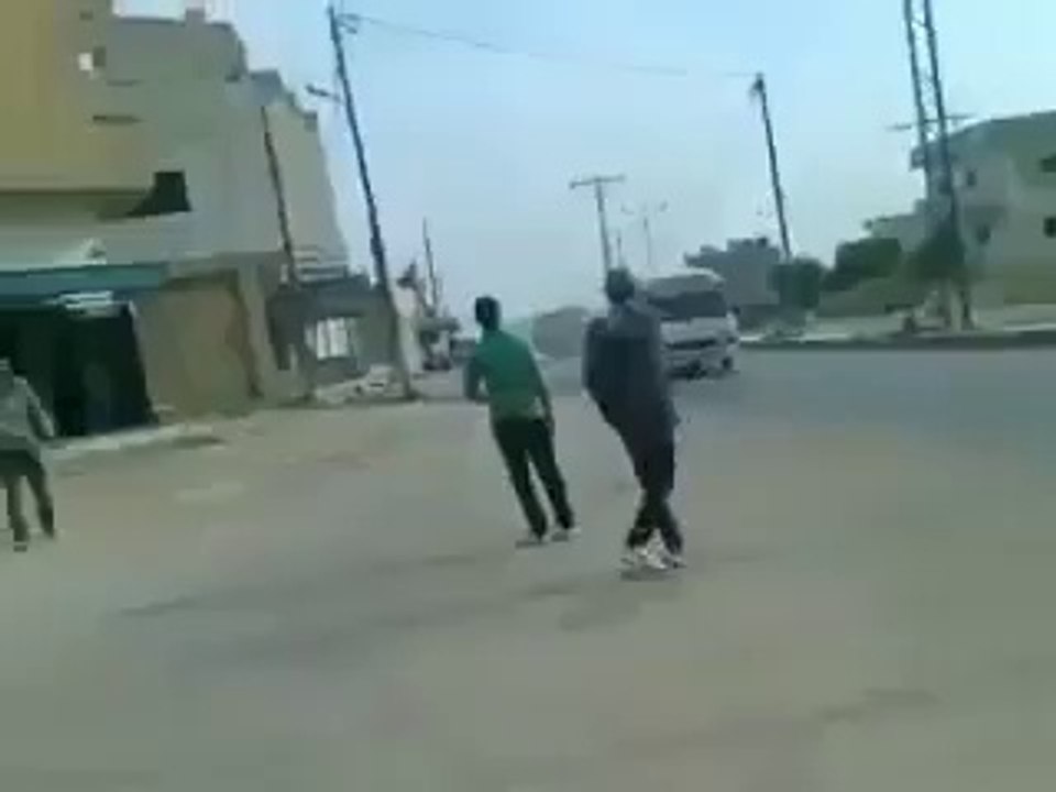 idot Log Ese Hote hain Aap B Mulahiza...karain.