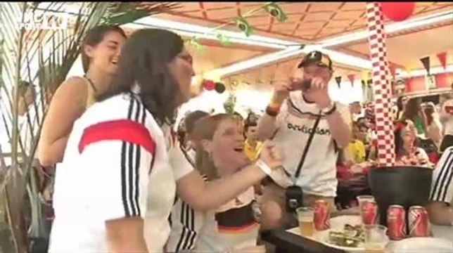 Football / Les supporters allemands exultent sur le but de Hummels - 04/07