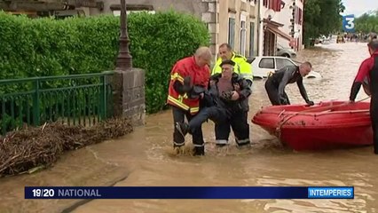 Des crues d'une rare violence font un mort au Pays basque