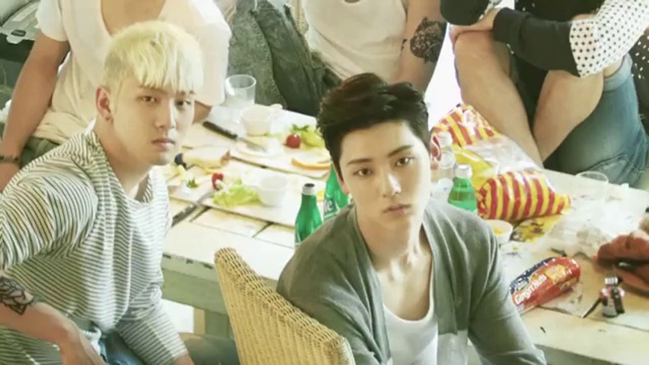 뉴이스트 (NU'EST) The 1st Album 'Re-BIRTH' Highlight Medley