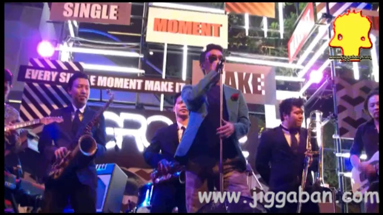 เธอทั้งนั้น หยุด Groove Riders - Grand Opening Groove @ Centralworld