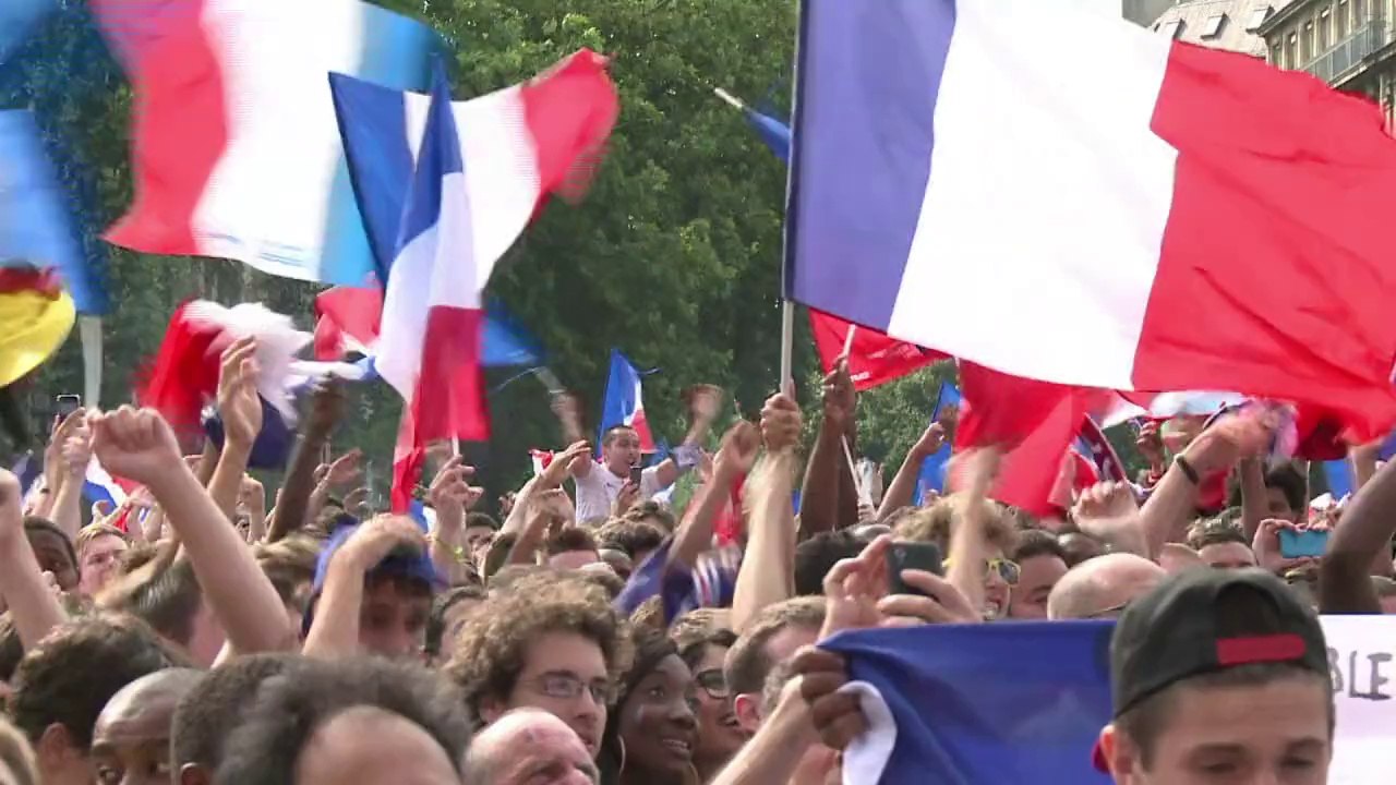 ‘Bleus’ choram escrita