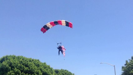 Parachuting on Independence Day in California, 2014