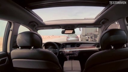 Un convoi de voitures sans chauffeur, le futur est en marche