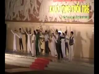 Lời Ru Một Đời - Tuấn Vủ, Quế Thanh và Nhóm múa Trường THPT Tầm Vu 2