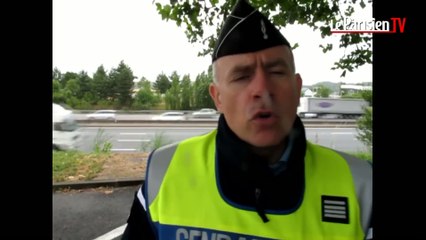 Descargar video: Sur l’autoroute des vacances, la gendarmerie des Yvelines veille