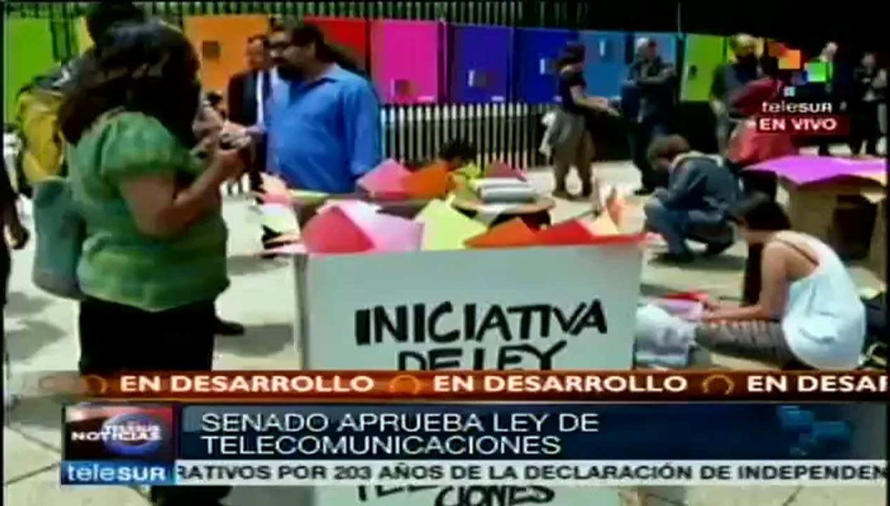 Cambia ley de telecomunicaciones mexicana y deja incólume a monopolios