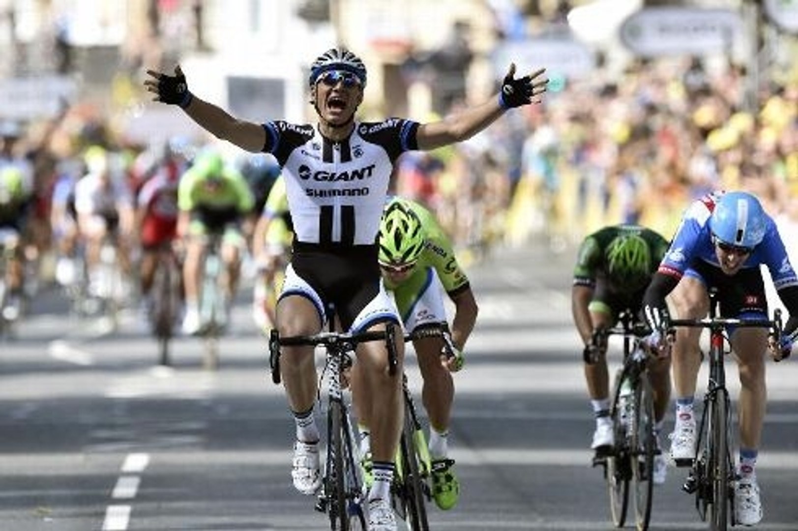En Summary Stage 1 Leeds Harrogate Video Dailymotion