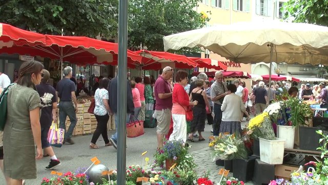 Hautes-Alpes : Ambiance au marché de Gap ce samedi d'été