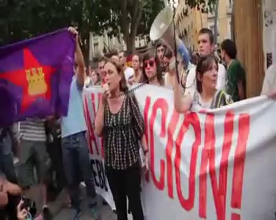 España:Agresiones policiales por llevar y gritar viva la republica ORWELL84 ES AHORA