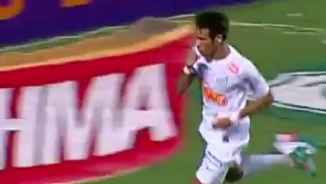 Un triplé et une nouvelle célébration pour Neymar !