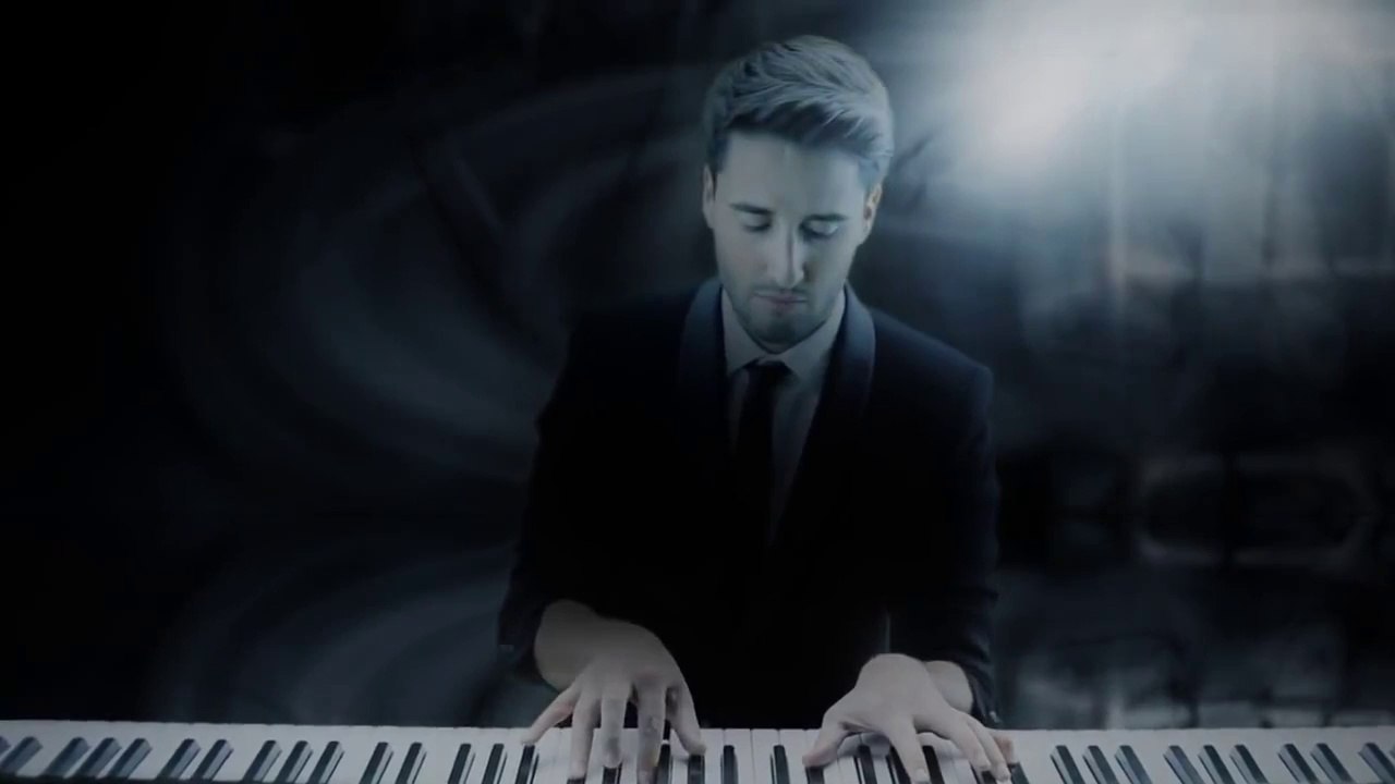 Viktor Kiraly ► Over