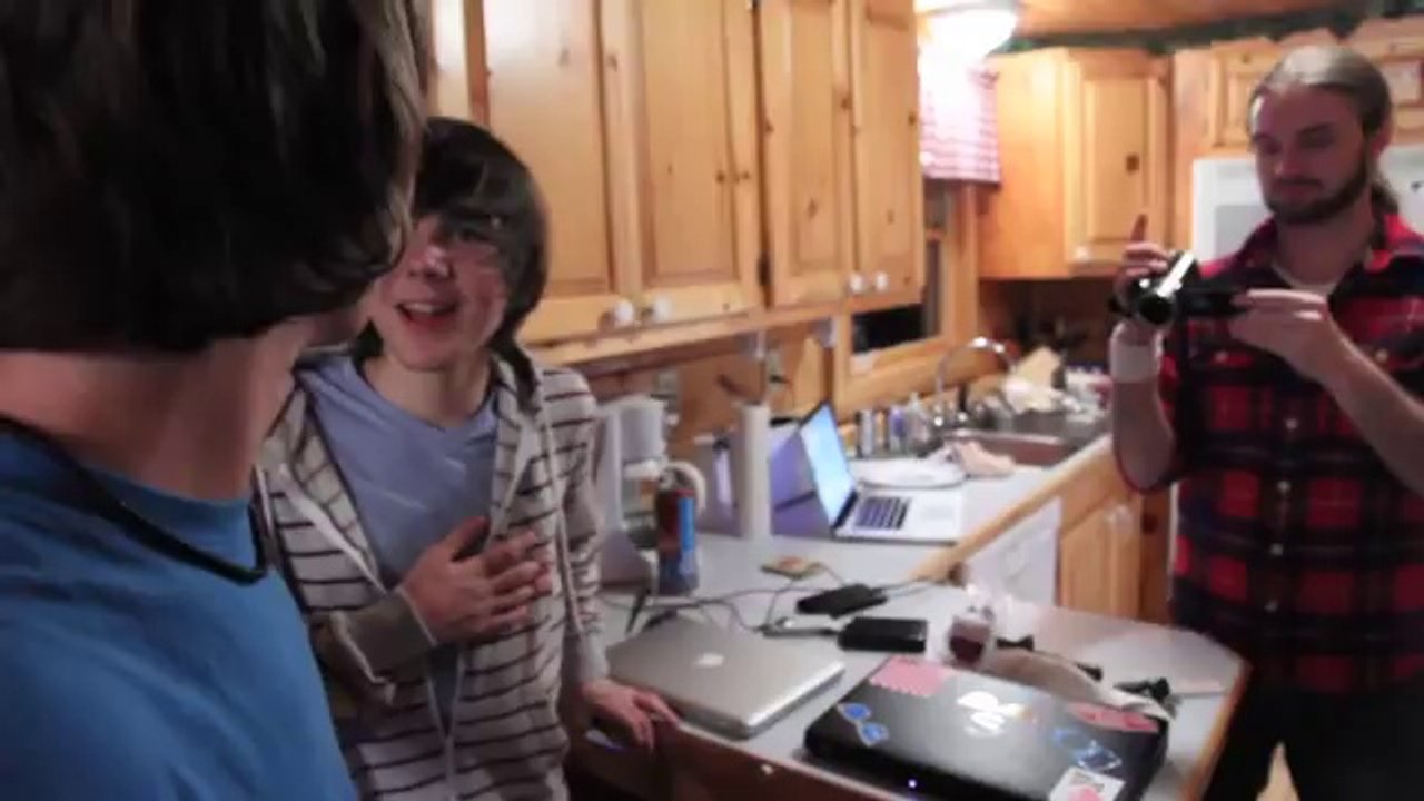 Pranking Justin Biebers by NEW UNLIMITED PRANK FULL HD