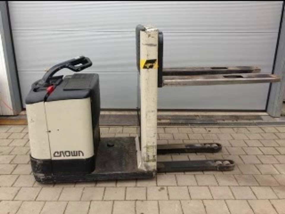 Crown GPC2020 GPC2040 GPC2040S Lift Truck Parts Catalog Manual INSTANT DOWNLOAD