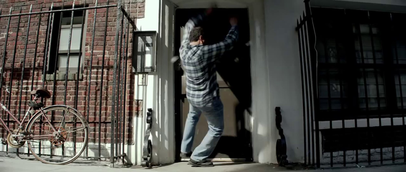 A WALK AMONG THE TOMBSTONES (Trailer)