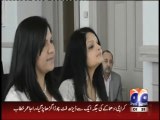 پاکستانی لڑکیوں نے اپس میں شادی کر لی. وووو