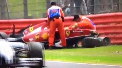 Raikkonen - Massa Crash Silverstone 2014 F1