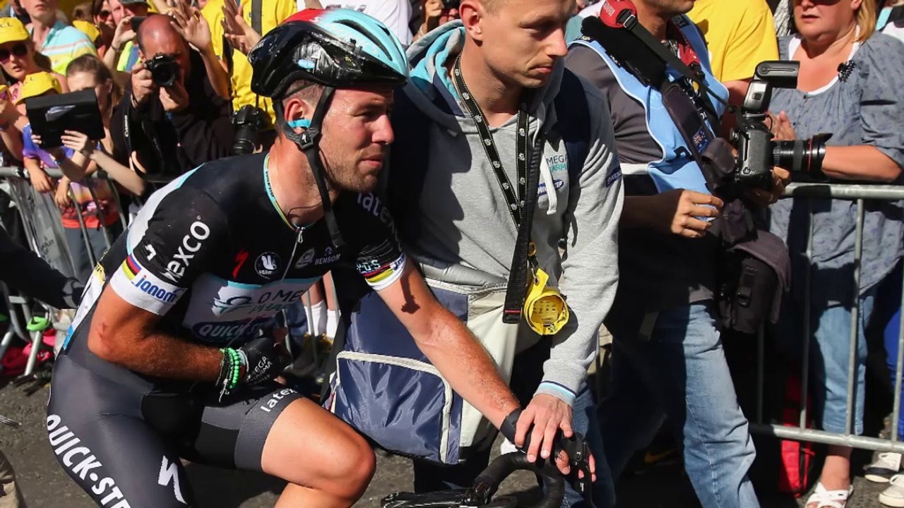 Cavendish out after crash