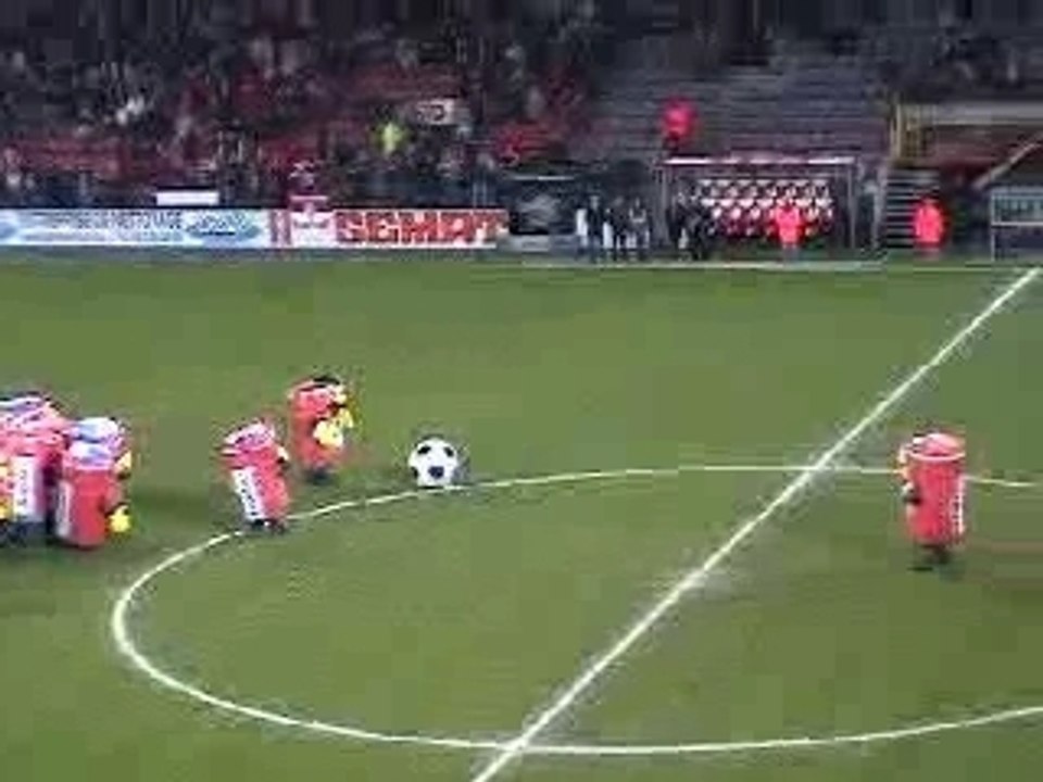 Standard-Genk match des canettes