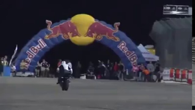 Extreme Yamaha R6 Stunts