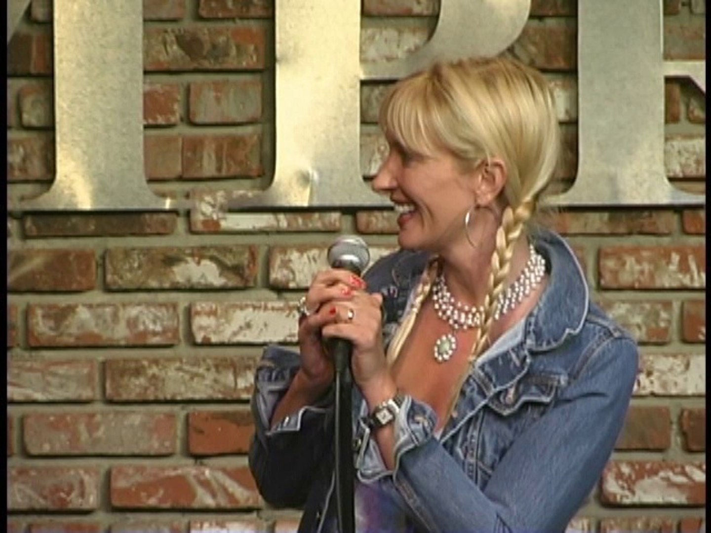 Jennifer Rawlings: Stand-Up Comedy