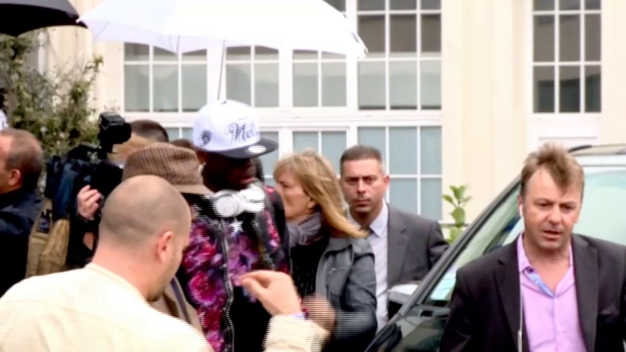 WM 2014: Pogba: Superstar in Blümchenjacke